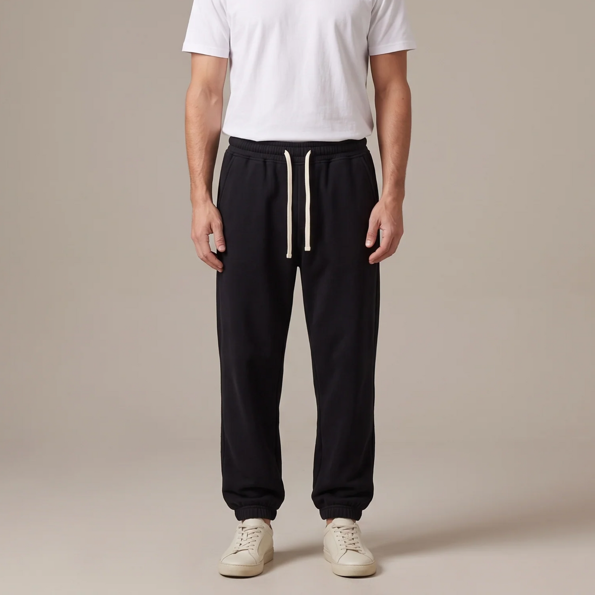 Men's cuffed joggers in black