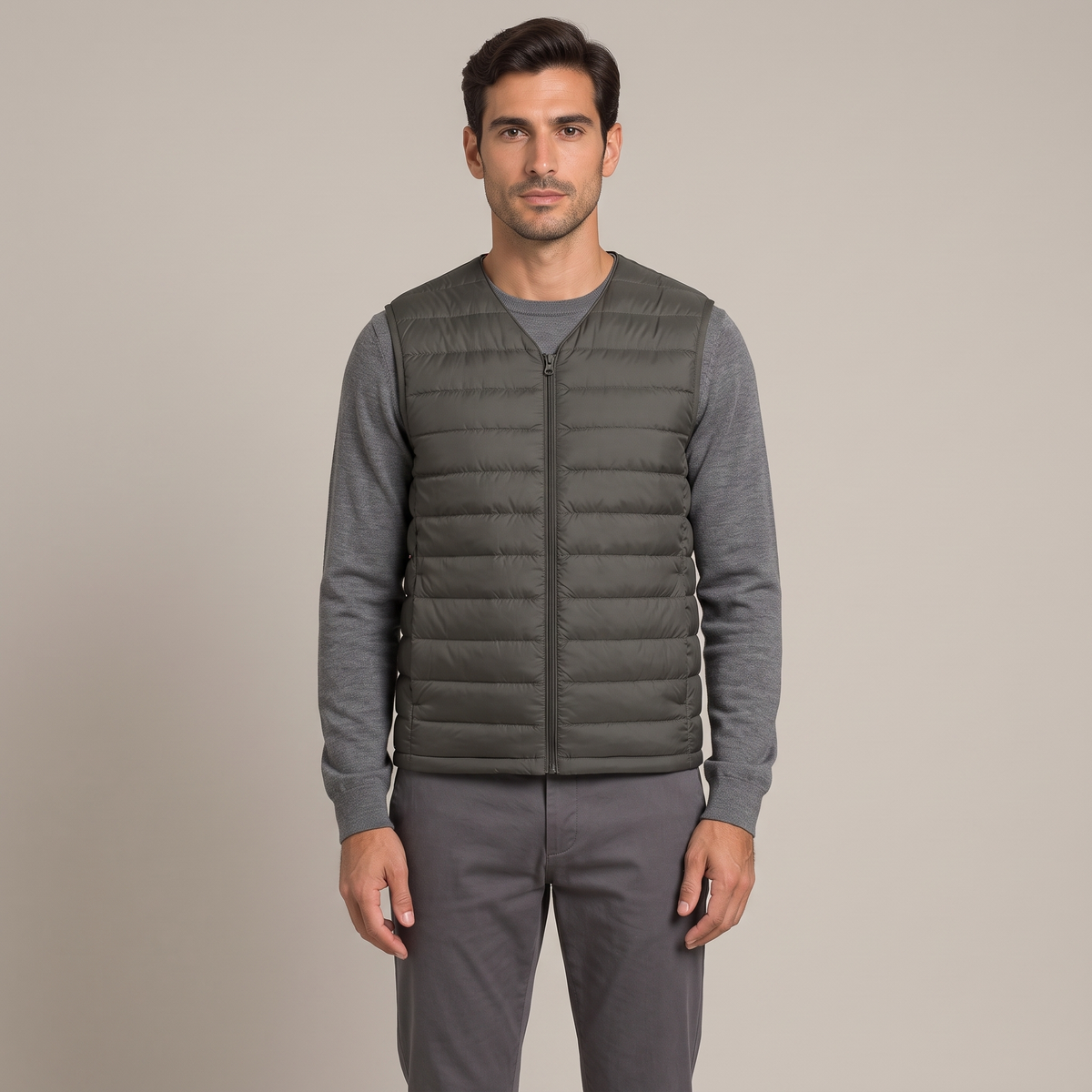 Men's lightweight down gilet in olive