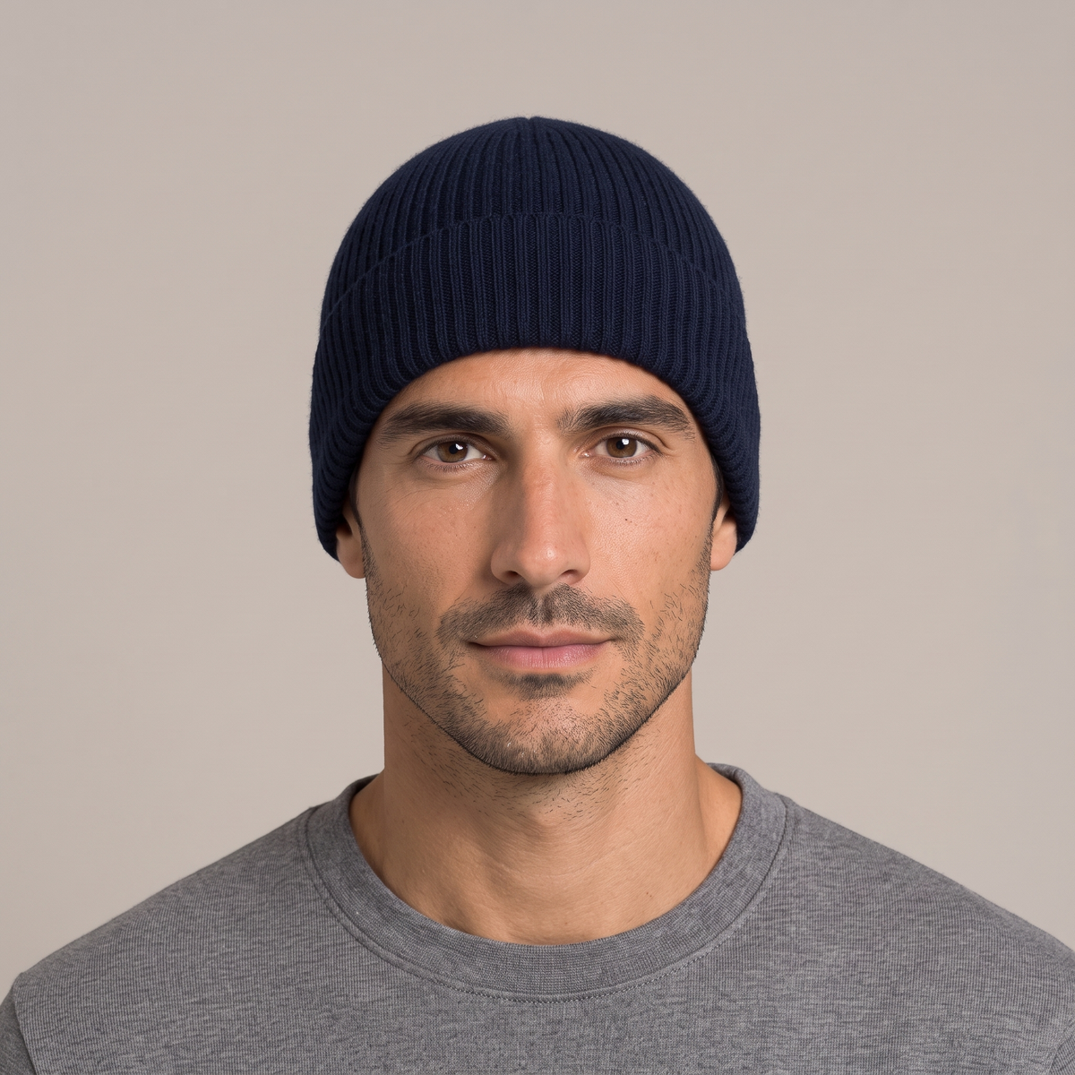 Men's wool beanie in navy