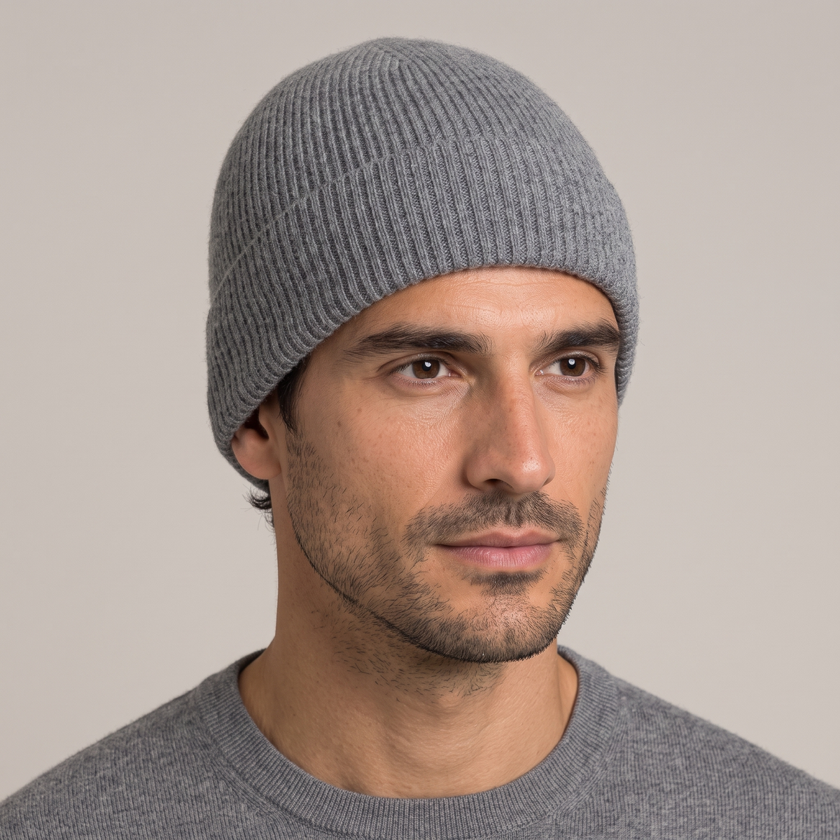 Men's wool beanie in grey