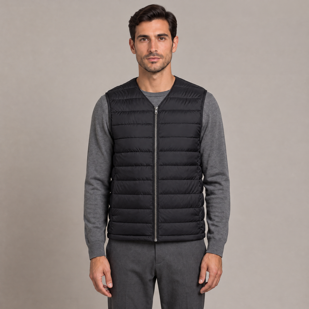 Men's lightweight down gilet in black